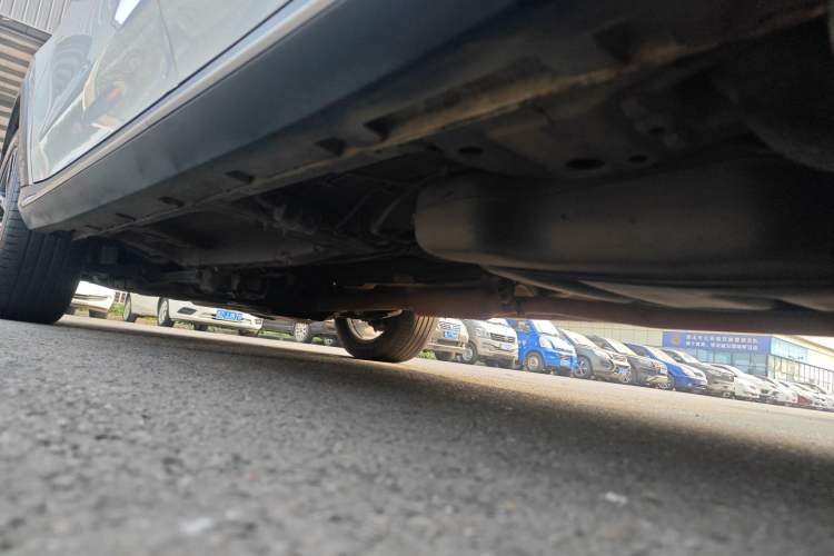 Used Roewe RX5 2016 20T Two-Wheel Drive Automatic Internet Smart Edition Left Side Sill