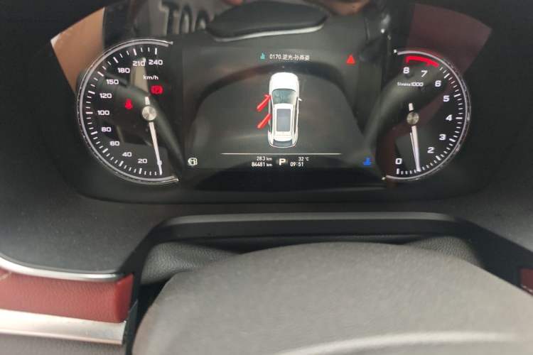 Used Roewe RX5 2016 30T Four-Wheel Drive Automatic Internet Smart Luxury Edition Odometer Close Up