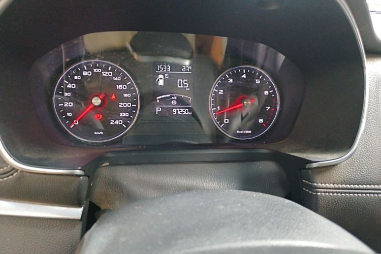 Used Roewe RX5 2016 20T Two-Wheel Drive Automatic Internet Smart Edition Odometer Close Up