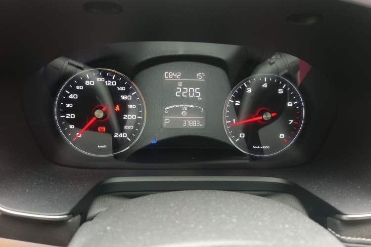 Used Roewe RX5 2016 20T Two-Wheel Drive Automatic Internet Smart Edition Odometer Close Up