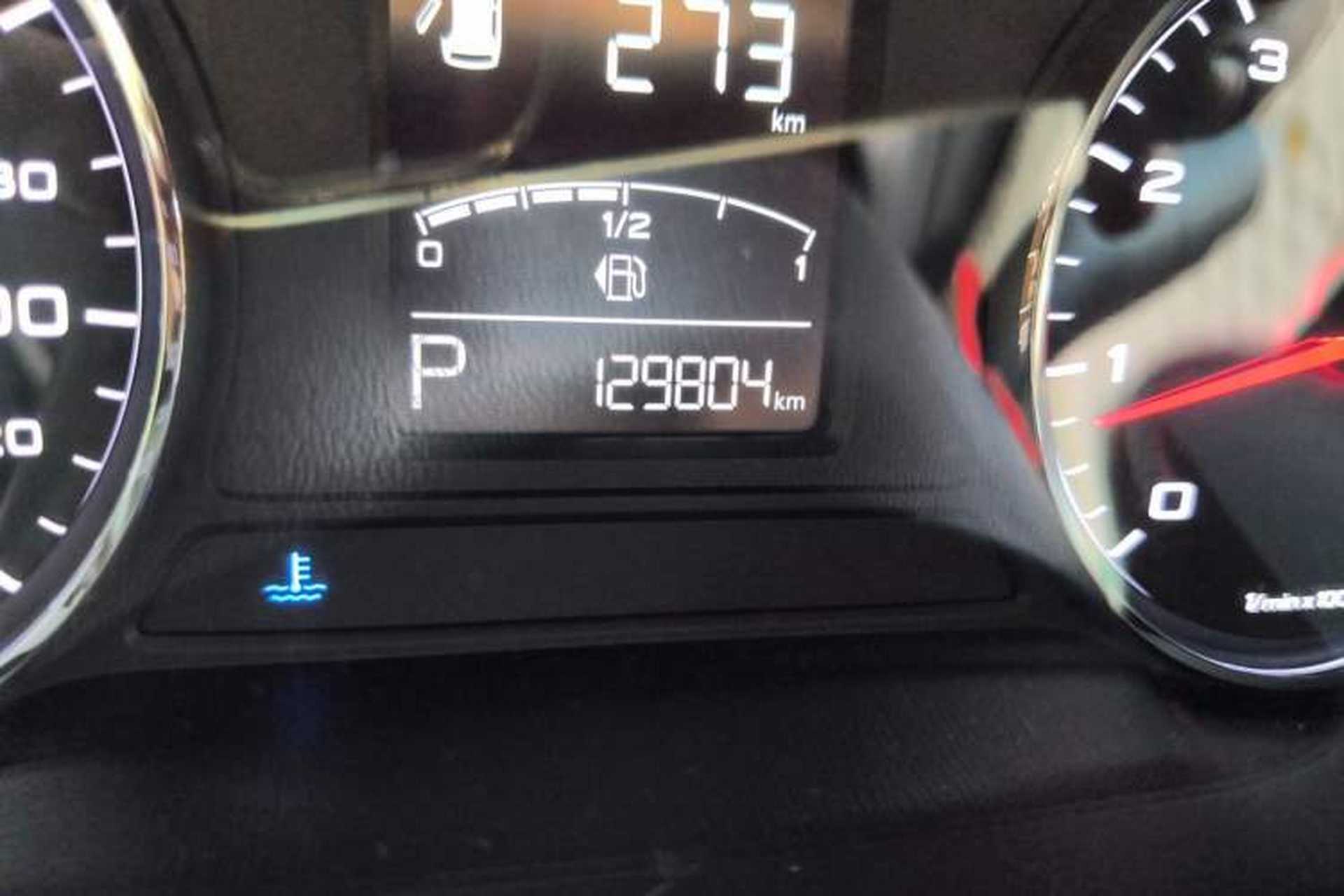 Used Roewe RX5 2016 20T Two-Wheel Drive Automatic Internet Smart Edition Odometer Close Up
