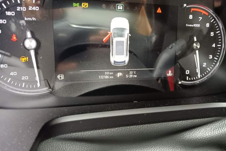 Used Roewe RX5 2016 30T Two-Wheel Drive Automatic Internet Smart Edition Odometer Close Up
