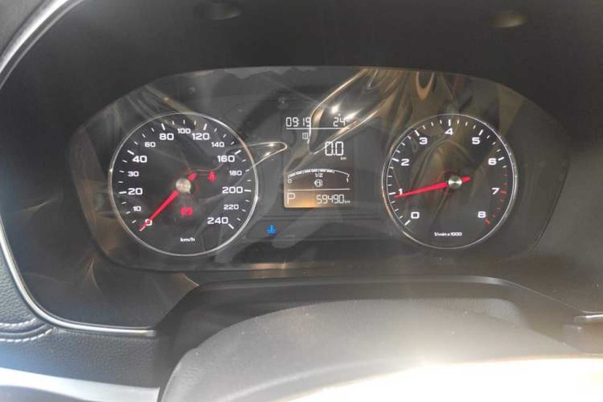 Used Roewe RX5 2016 20T Two-Wheel Drive Automatic Internet Smart Edition Odometer Close Up