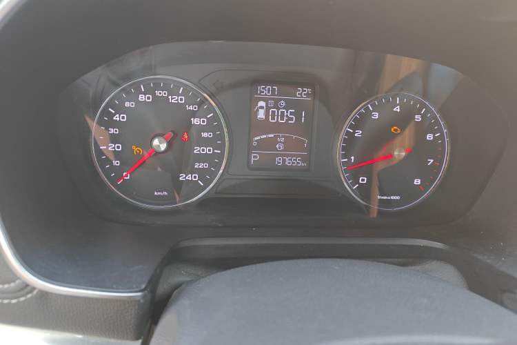 Used Roewe RX5 2016 20T Two-Wheel Drive Automatic Internet Smart Edition Odometer Close Up