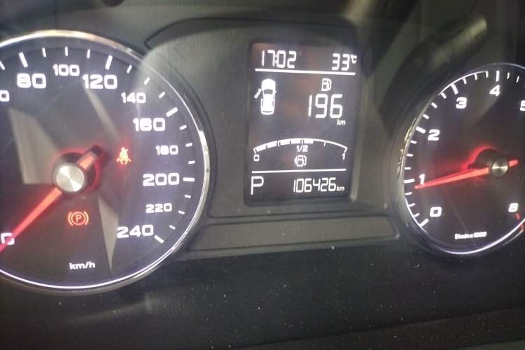 Used Roewe RX5 2016 20T Two-Wheel Drive Automatic Internet Smart Edition Odometer Close Up