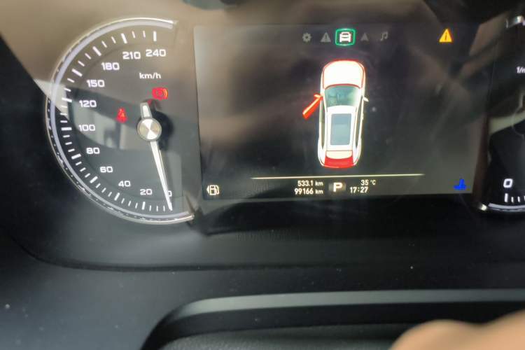 Used Roewe RX5 2016 30T Four-Wheel Drive Automatic Internet Smart Luxury Edition Odometer Close Up