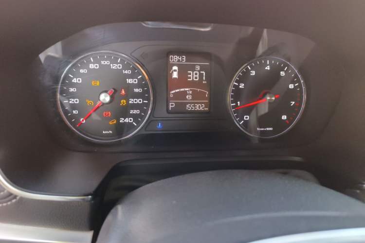 Used Roewe RX5 2016 20T Two-Wheel Drive Automatic Flagship Edition Odometer Close Up