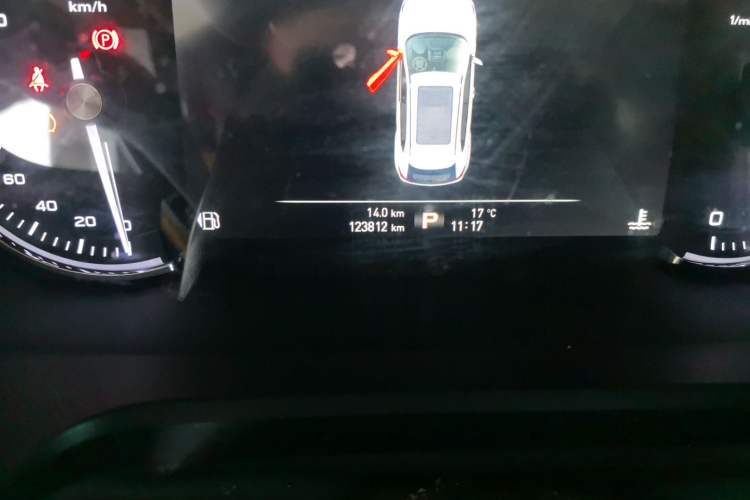 Used Roewe RX5 2016 30T Four-Wheel Drive Automatic Internet Smart Luxury Edition Odometer Close Up