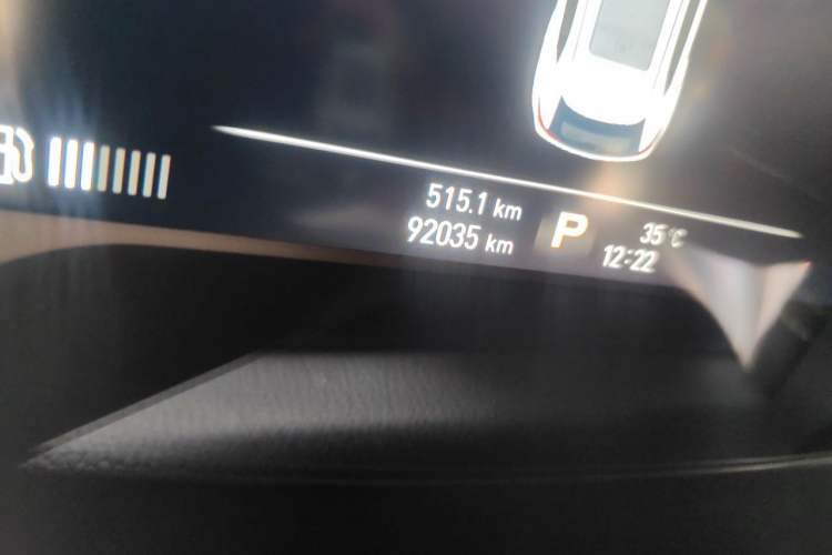 Used Roewe RX5 2016 30T Two-Wheel Drive Automatic Internet Smart Edition Odometer Close Up