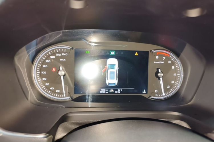 Used Roewe RX5 2016 30T Two-Wheel Drive Automatic Internet Smart Edition Odometer Close Up