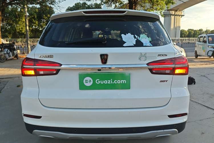 Used Roewe RX5 2016 20T Two-Wheel Drive Automatic Internet Smart Edition Rear