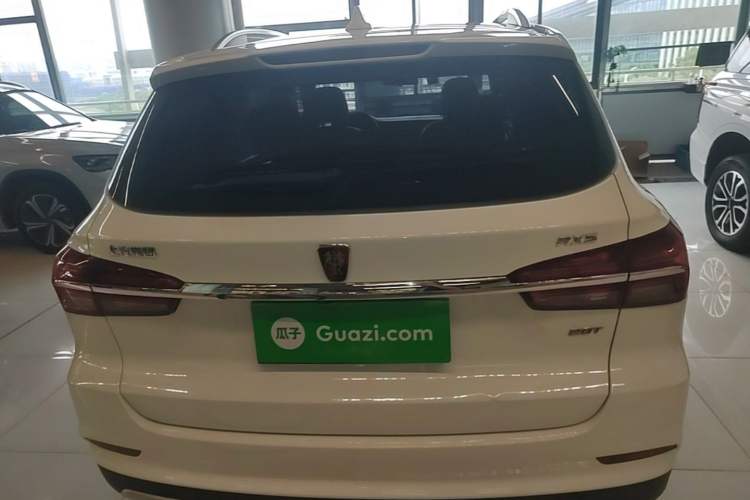 Used Roewe RX5 2016 20T Two-Wheel Drive Automatic Internet Smart Edition Rear