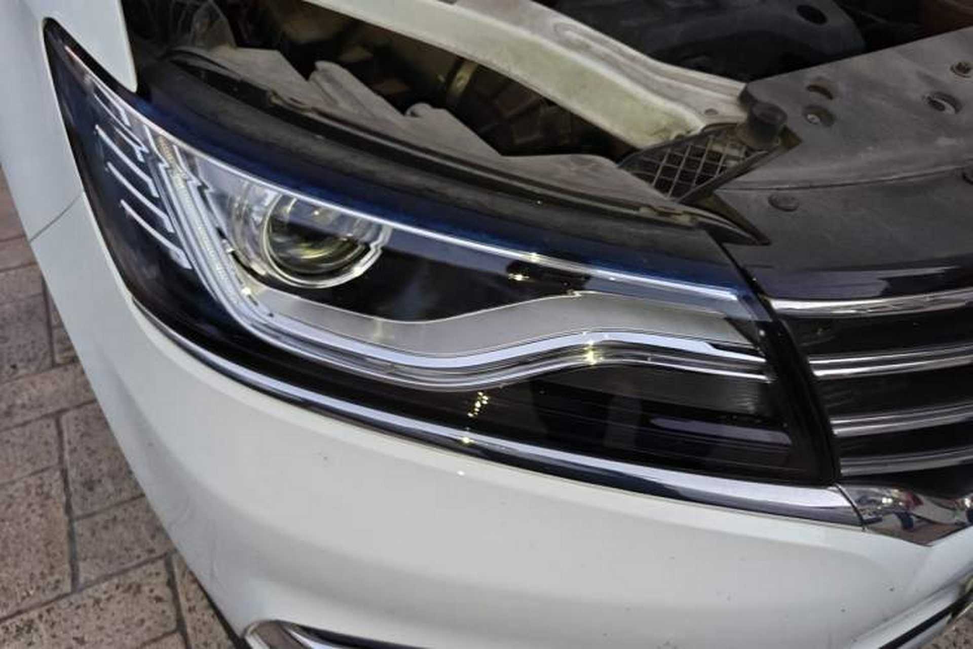Used Roewe RX5 2016 20T Two-Wheel Drive Automatic Internet Smart Edition Right Front Headlight
