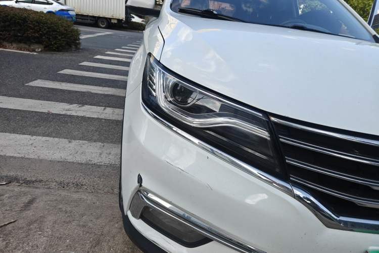 Used Roewe RX5 2016 20T Two-Wheel Drive Automatic Internet Smart Edition Right Front Headlight