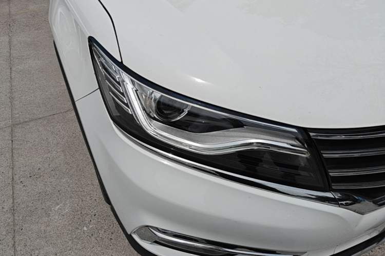 Used Roewe RX5 2016 30T Two-Wheel Drive Automatic Internet Smart Edition Right Front Headlight