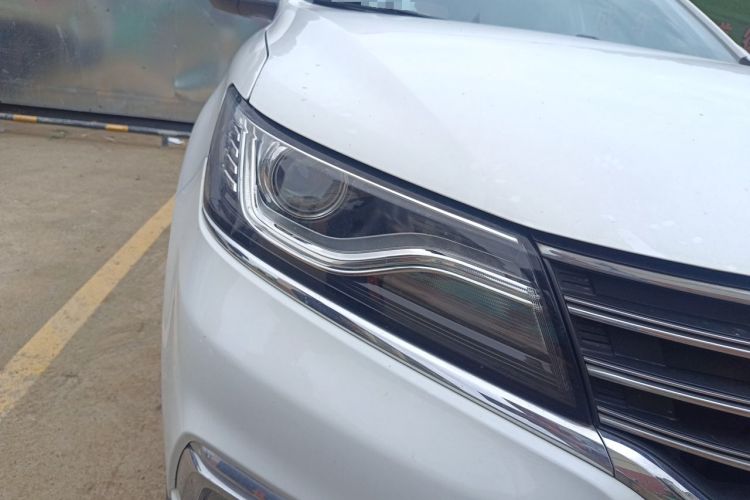 Used Roewe RX5 2016 20T Two-Wheel Drive Automatic Internet Smart Edition Right Front Headlight