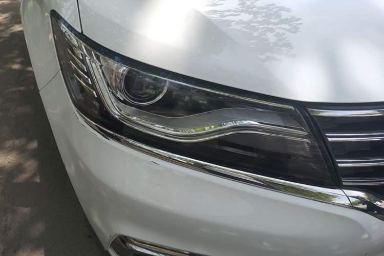 Used Roewe RX5 2016 20T Two-Wheel Drive Manual Flagship Edition Right Front Headlight
