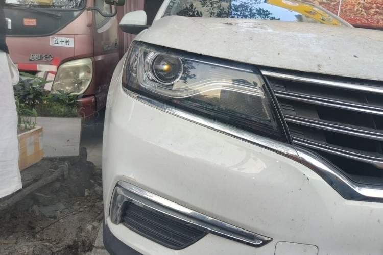 Used Roewe RX5 2016 20T Two-Wheel Drive Automatic Flagship Edition Right Front Headlight