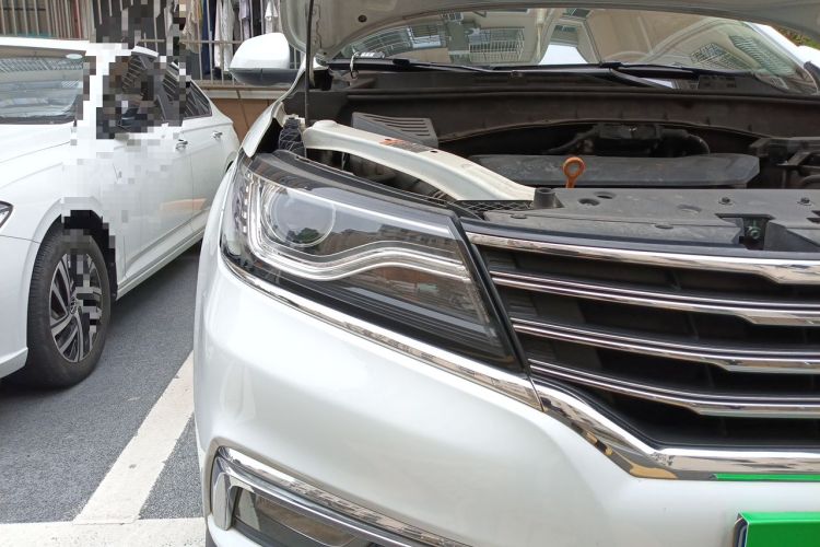 Used Roewe RX5 2016 30T Two-Wheel Drive Automatic Internet Smart Edition Right Front Headlight