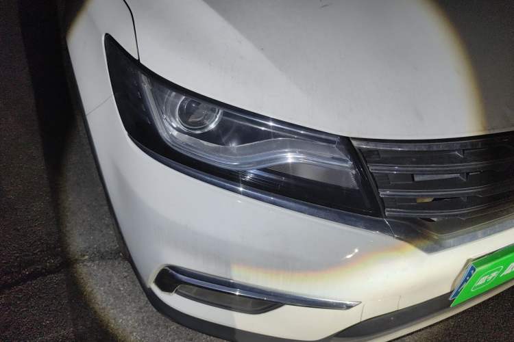 Used Roewe RX5 2016 30T Two-Wheel Drive Automatic Internet Smart Edition Right Front Headlight