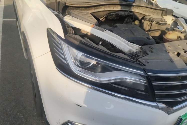Used Roewe RX5 2016 20T Two-Wheel Drive Automatic Internet Smart Edition Right Front Headlight
