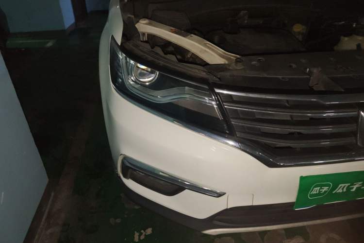 Used Roewe RX5 2016 20T Two-Wheel Drive Automatic Internet Smart Edition Right Front Headlight