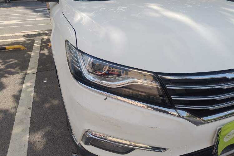 Used Roewe RX5 2016 20T Two-Wheel Drive Automatic Internet Smart Edition Right Front Headlight