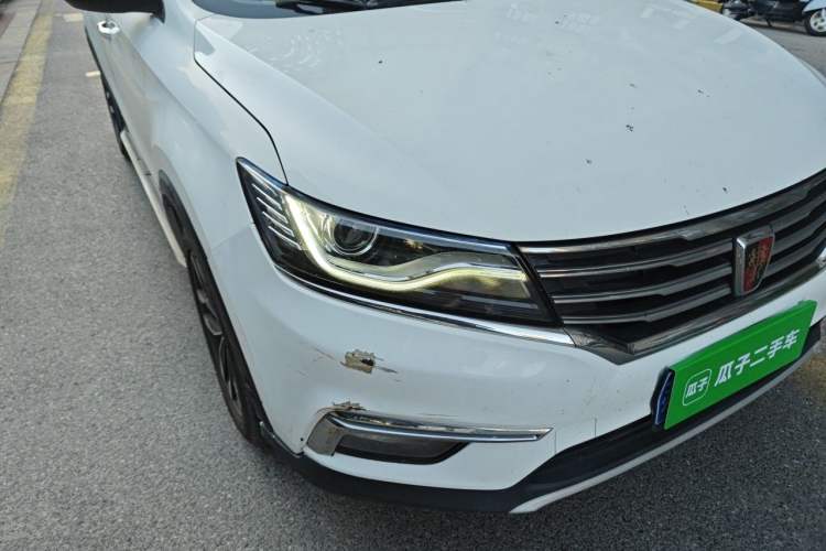 Used Roewe RX5 2016 20T Two-Wheel Drive Automatic Internet Smart Edition Right Front Headlight