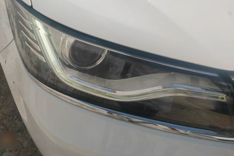 Used Roewe RX5 2016 30T Two-Wheel Drive Automatic Internet Smart Edition Right Front Headlight