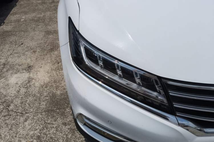 Used Roewe RX5 2016 30T Four-Wheel Drive Automatic Internet Smart Luxury Edition Right Front Headlight