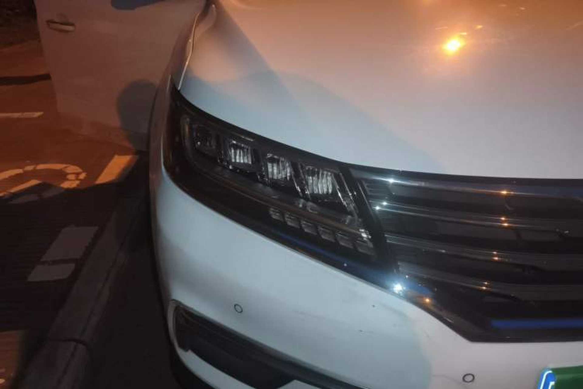 Used Roewe RX5 2016 30T Four-Wheel Drive Automatic Internet Smart Luxury Edition Right Front Headlight