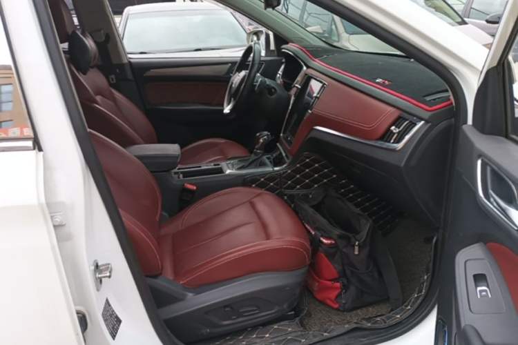 Used Roewe RX5 2016 30T Four-Wheel Drive Automatic Internet Smart Luxury Edition Right Front Seat