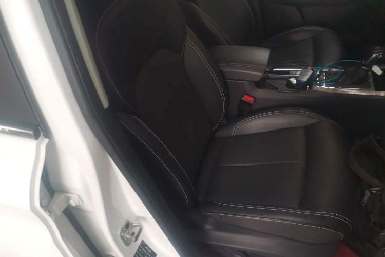Used Roewe RX5 2016 20T Two-Wheel Drive Automatic Internet Smart Edition Right Front Seat