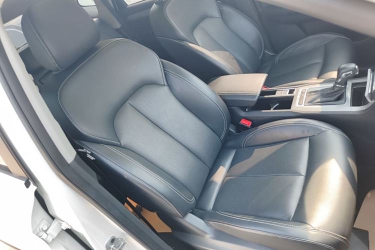 Used Roewe RX5 2016 20T Two-Wheel Drive Automatic Internet Smart Edition Right Front Seat