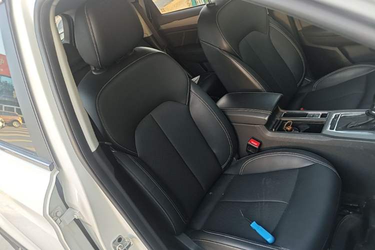 Used Roewe RX5 2016 20T Two-Wheel Drive Automatic Internet Smart Edition Right Front Seat