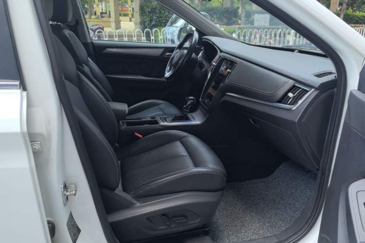 Used Roewe RX5 2016 20T Two-Wheel Drive Automatic Internet Smart Edition Right Front Seat