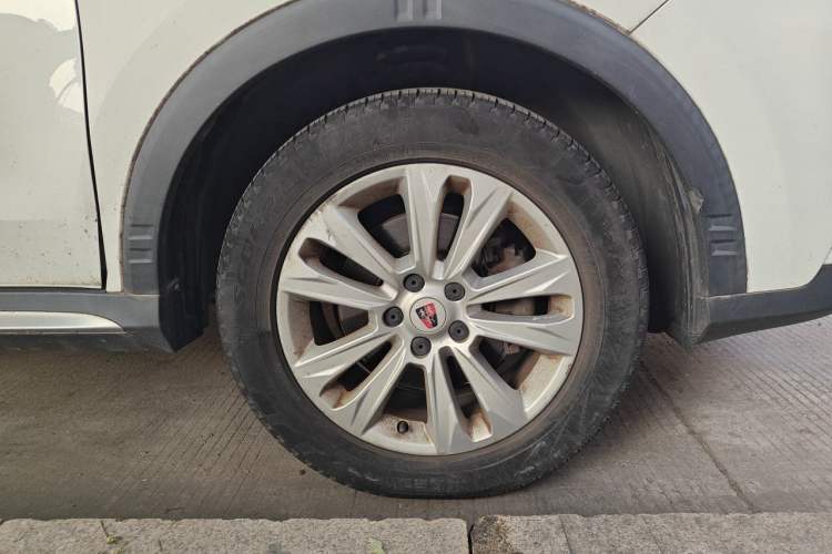 Used Roewe RX5 2016 20T Two-Wheel Drive Manual Flagship Edition Right Front Wheel Hub