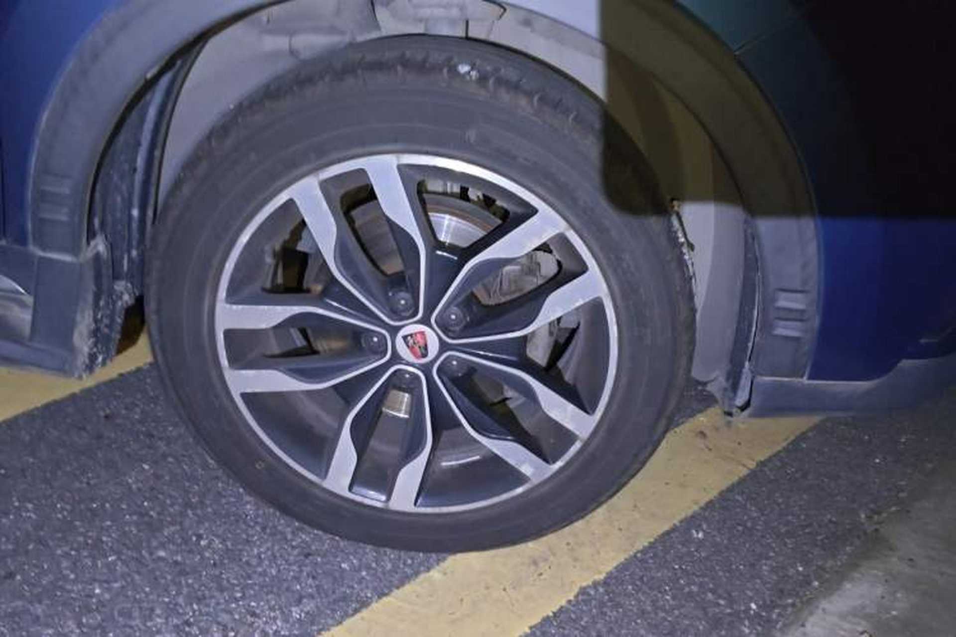 Used Roewe RX5 2016 30T Four-Wheel Drive Automatic Internet Smart Luxury Edition Right Front Wheel Hub