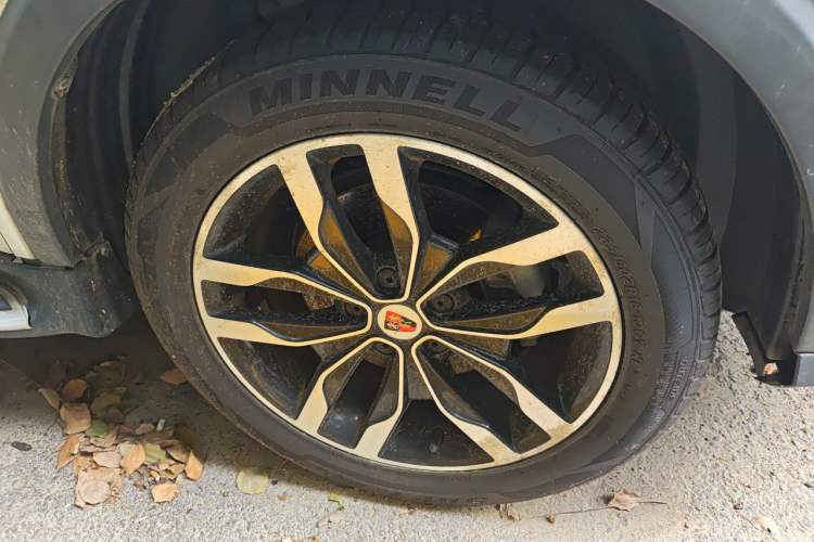 Used Roewe RX5 2016 30T Four-Wheel Drive Automatic Internet Smart Luxury Edition Right Front Wheel Hub