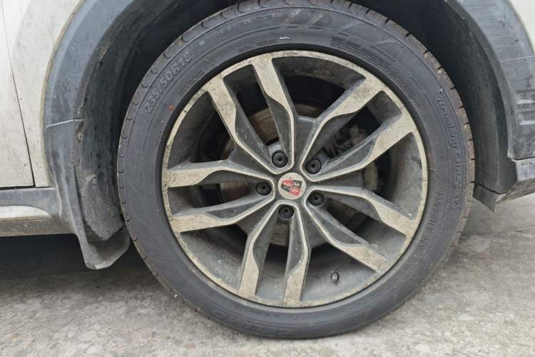 Used Roewe RX5 2016 30T Four-Wheel Drive Automatic Internet Smart Luxury Edition Right Front Wheel Hub