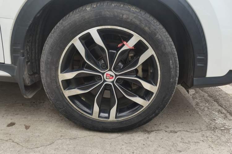 Used Roewe RX5 2016 30T Four-Wheel Drive Automatic Internet Smart Luxury Edition Right Front Wheel Hub