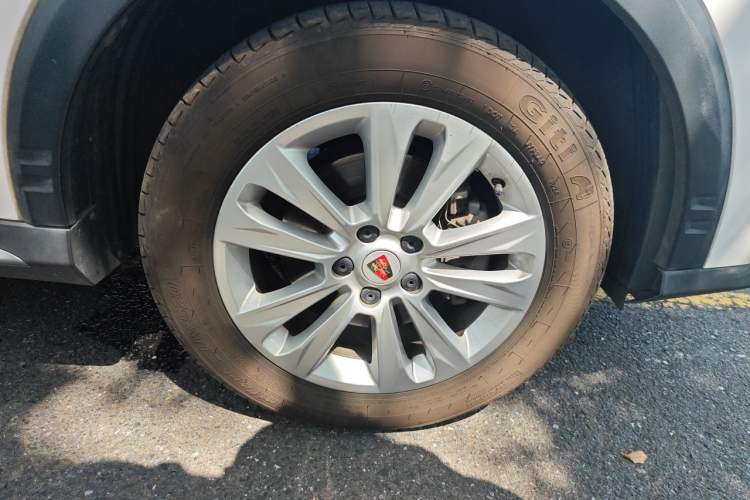 Used Roewe RX5 2016 20T Two-Wheel Drive Manual Flagship Edition Right Front Wheel Hub