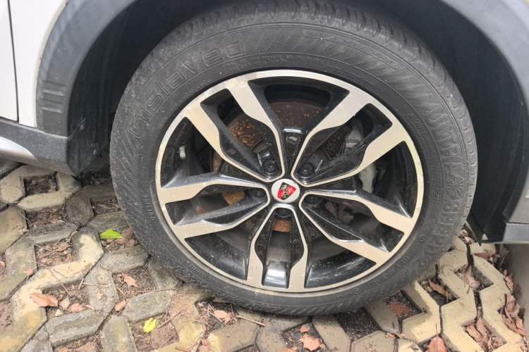 Used Roewe RX5 2016 30T Four-Wheel Drive Automatic Internet Smart Luxury Edition Right Front Wheel Hub