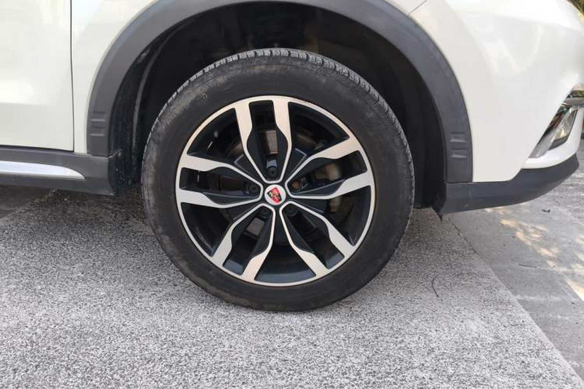 Used Roewe RX5 2016 20T Two-Wheel Drive Automatic Internet Smart Edition Right Front Wheel Hub