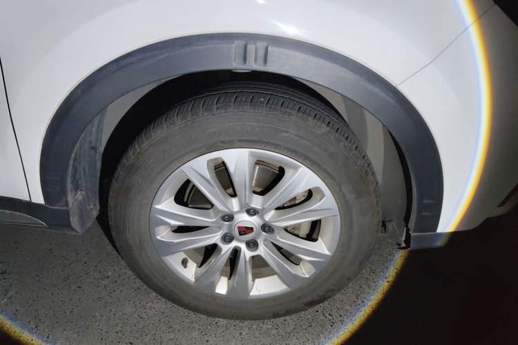 Used Roewe RX5 2016 20T Two-Wheel Drive Automatic Flagship Edition Right Front Wheel Hub