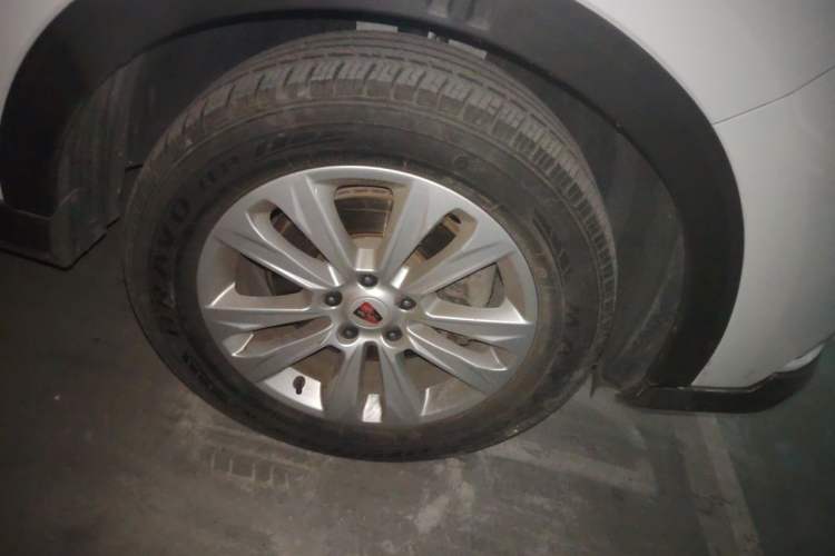 Used Roewe RX5 2016 20T Two-Wheel Drive Automatic Flagship Edition Right Front Wheel Hub