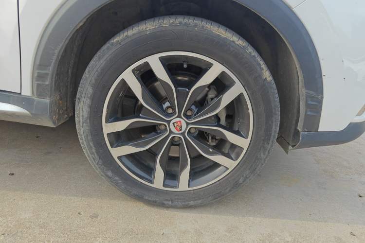 Used Roewe RX5 2016 20T Two-Wheel Drive Automatic Internet Smart Edition Right Front Wheel Hub