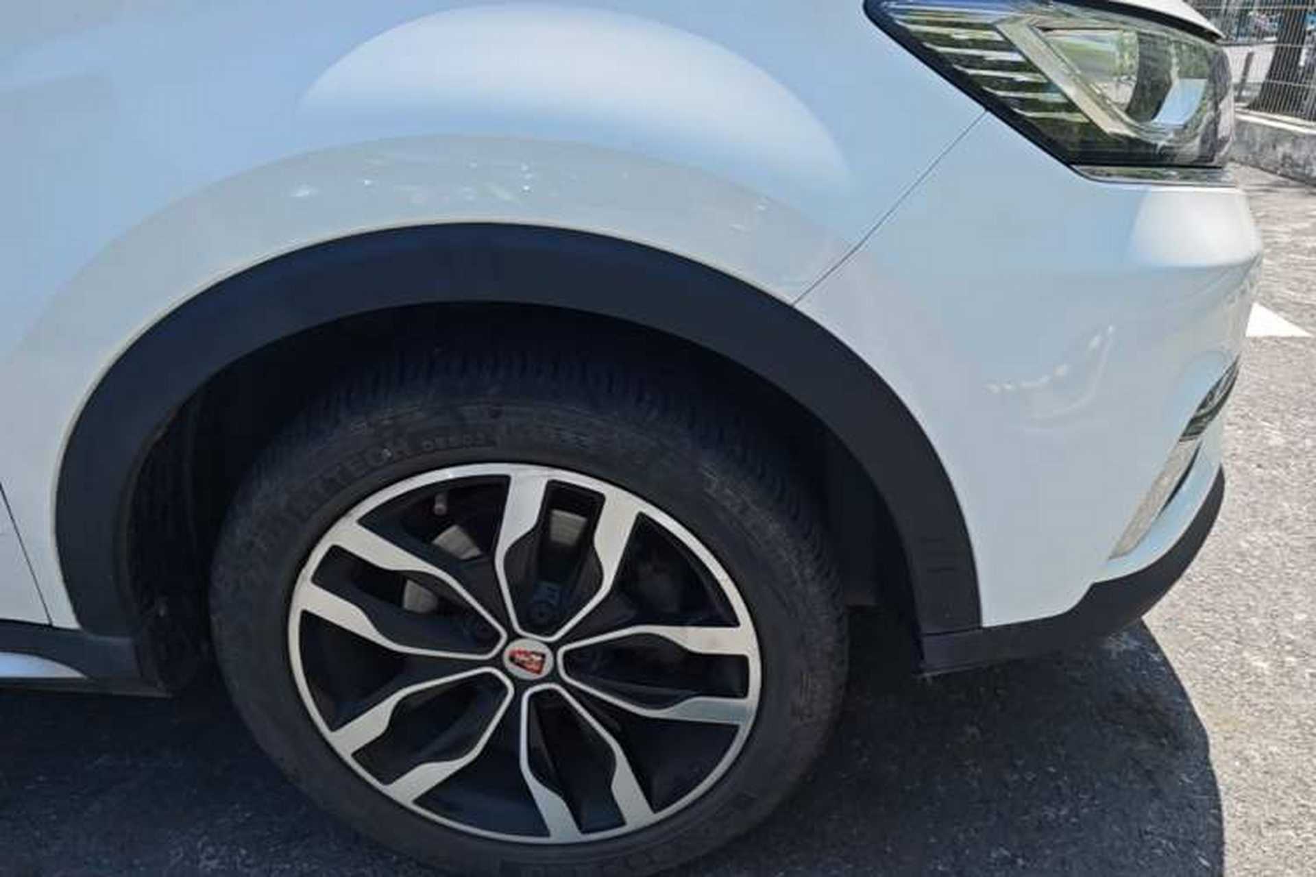 Used Roewe RX5 2016 20T Two-Wheel Drive Automatic Internet Smart Edition Right Front Wheel Hub
