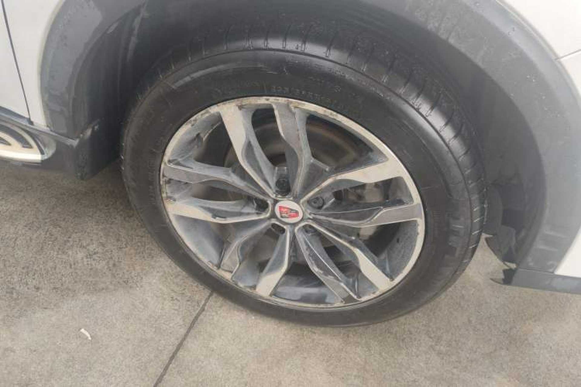 Used Roewe RX5 2016 30T Four-Wheel Drive Automatic Internet Smart Luxury Edition Right Front Wheel Hub