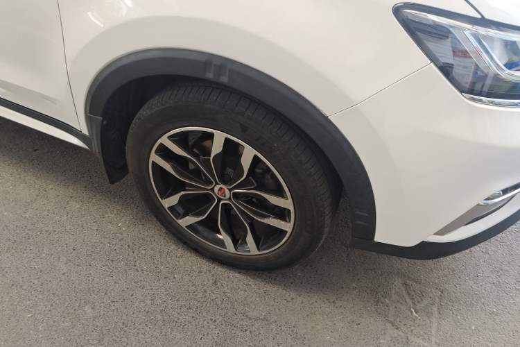 Used Roewe RX5 2016 30T Four-Wheel Drive Automatic Internet Smart Luxury Edition Right Front Wheel Hub